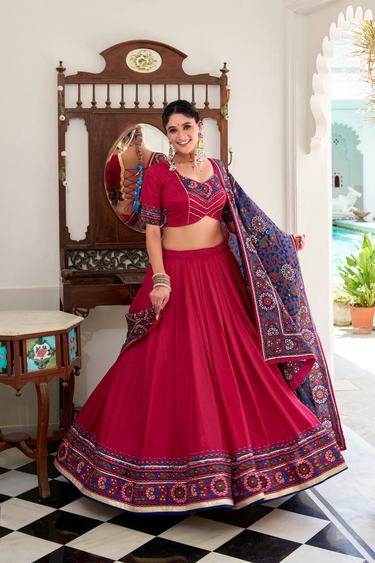 pink gamthi choli set