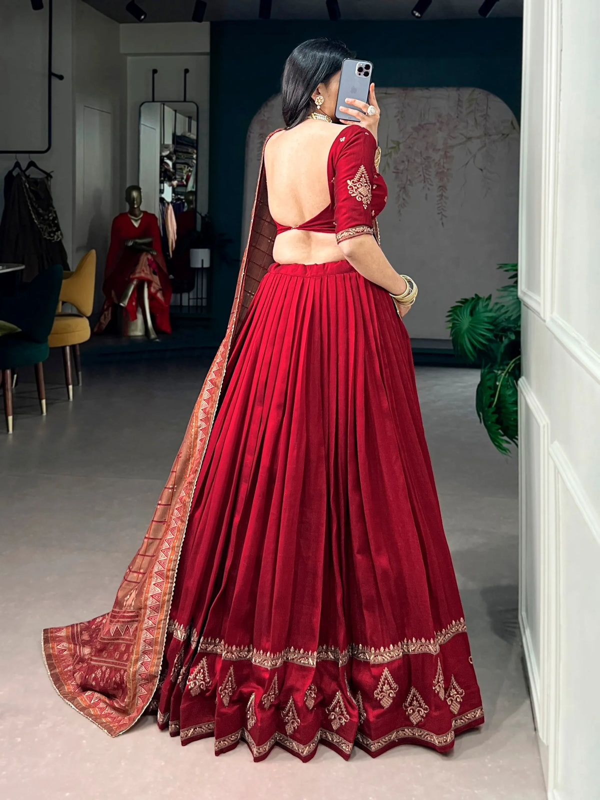 red foil dupatta lehenga