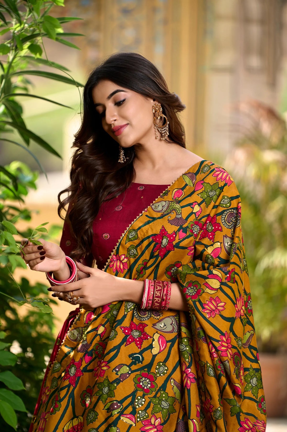 red tassel dupatta