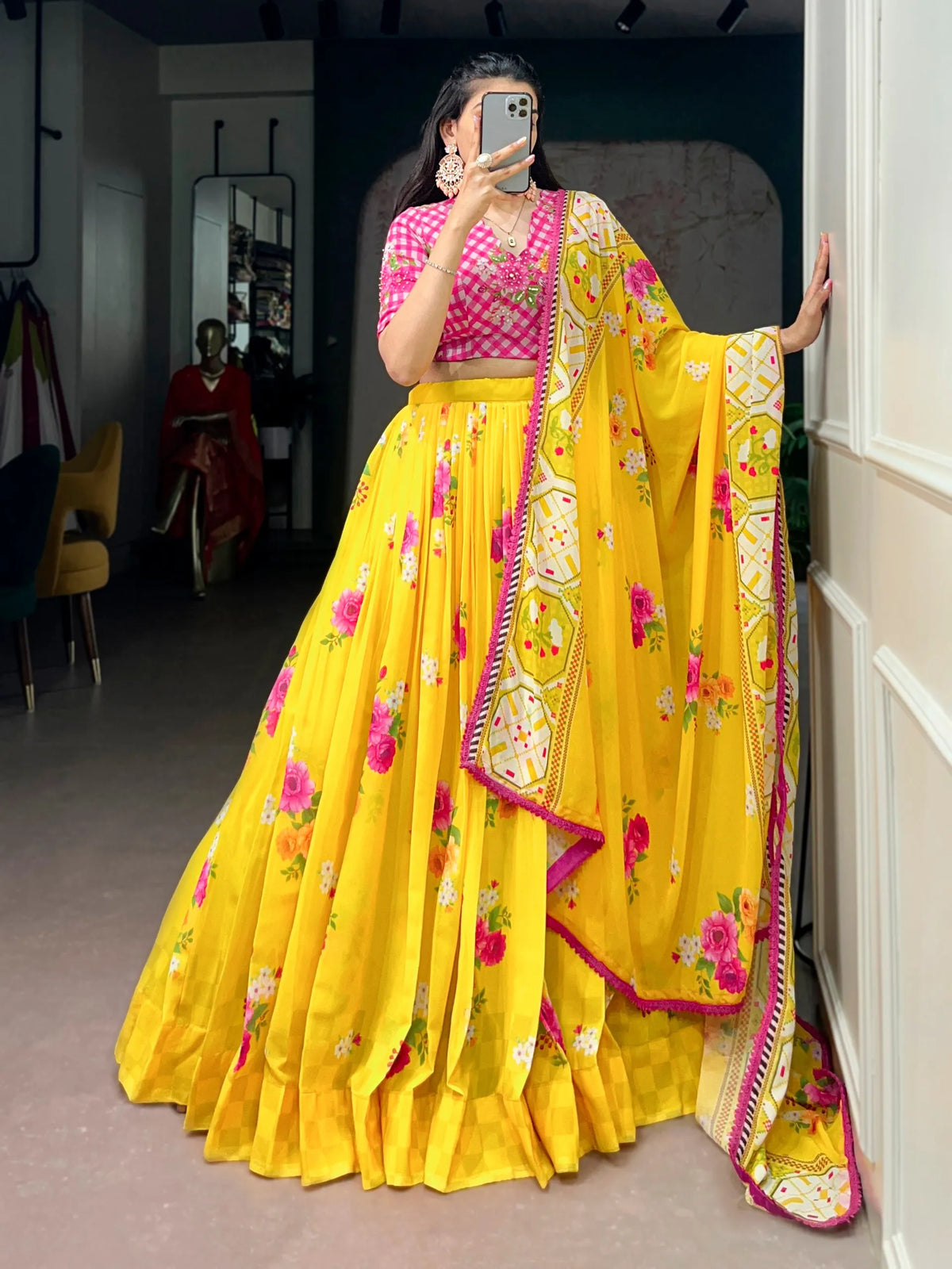 yellow dupatta lehenga